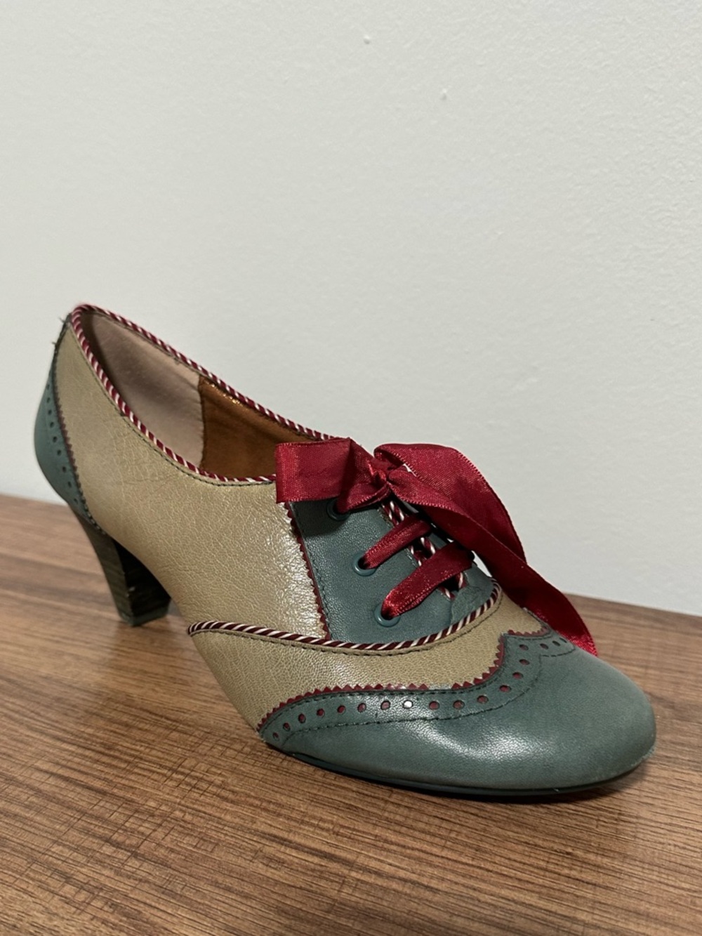MOVING AWAY SALE Poetic Licence RARE Blue and Cream Oxford Heel, Burgundy Ribbon